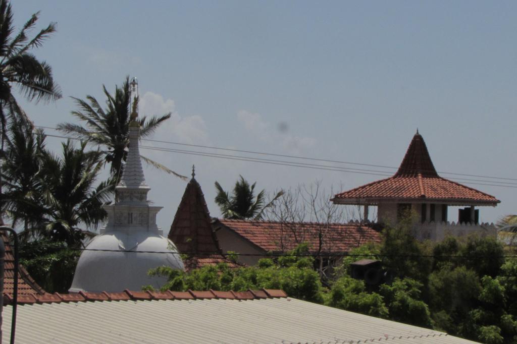 Rainbow Guest House Mirissa Exterior photo