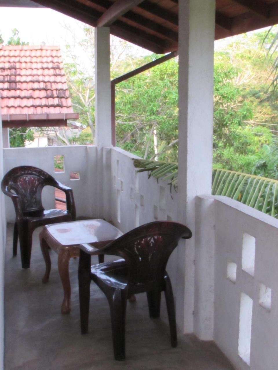 Rainbow Guest House Mirissa Exterior photo