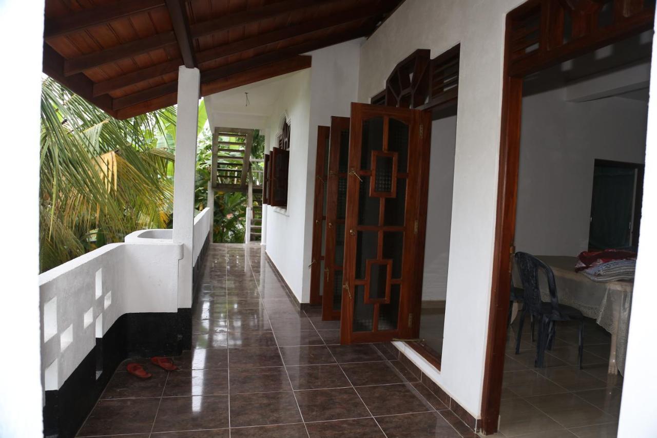 Rainbow Guest House Mirissa Exterior photo